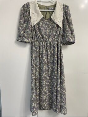 Sage Green Floral Midi Dress | French Vintage Cottagecore Style | Peter Pan Coll